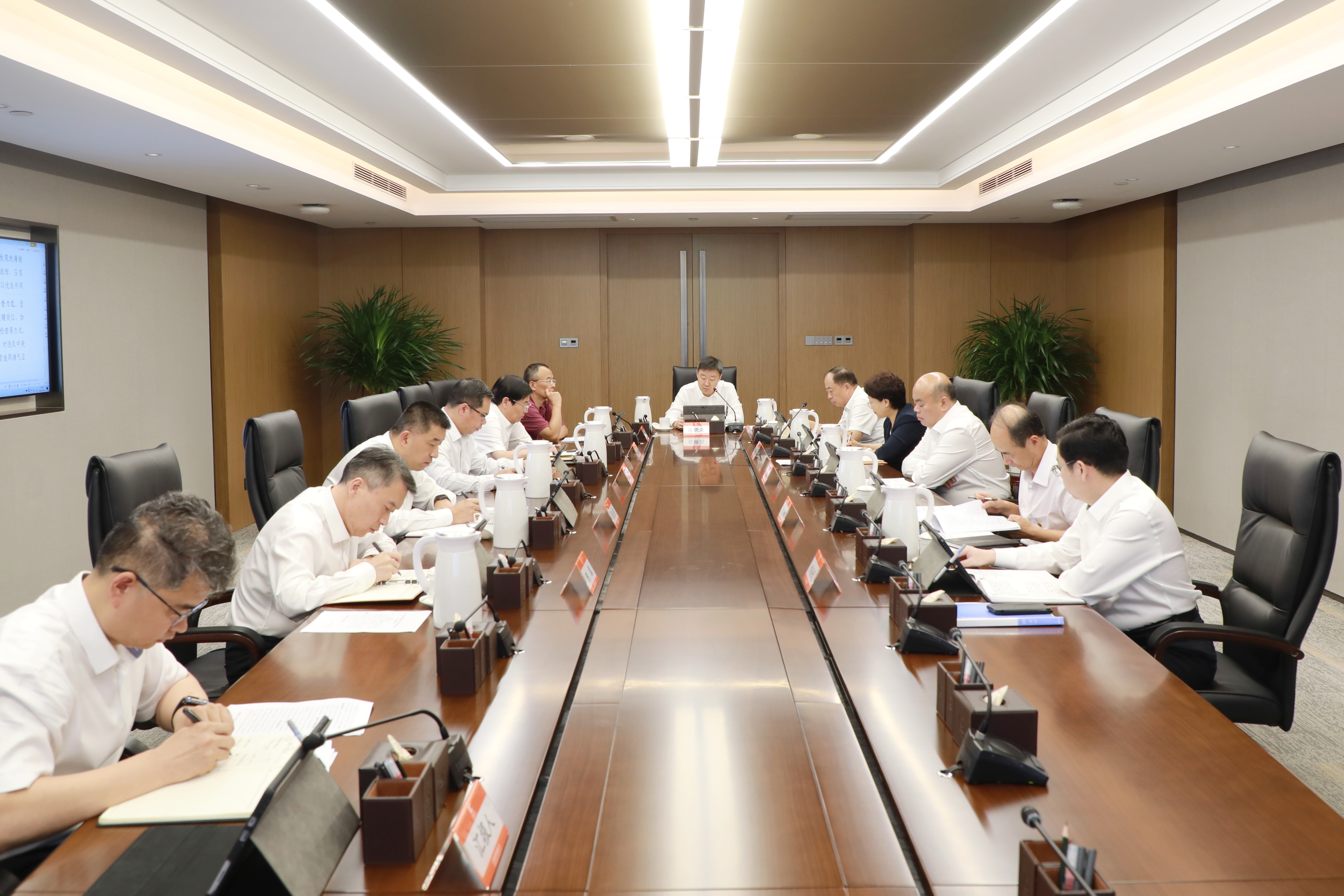 集團(tuán)黨委常委會會議暨黨的建設(shè)工作領(lǐng)導(dǎo)小組會議召開